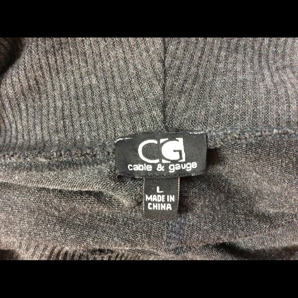 Sweater - Picture 4 of 5